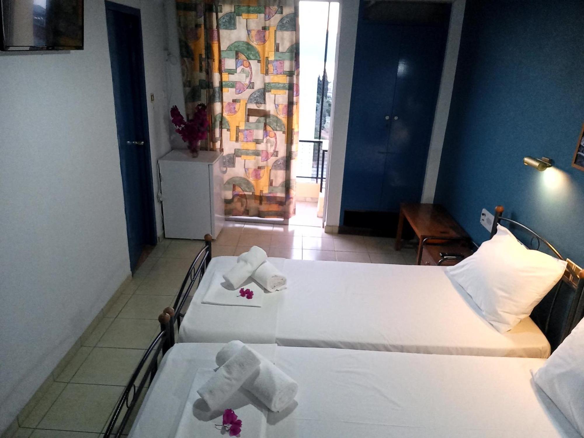 Hotel Tainaro Loutra Edipsou  ภายนอก รูปภาพ