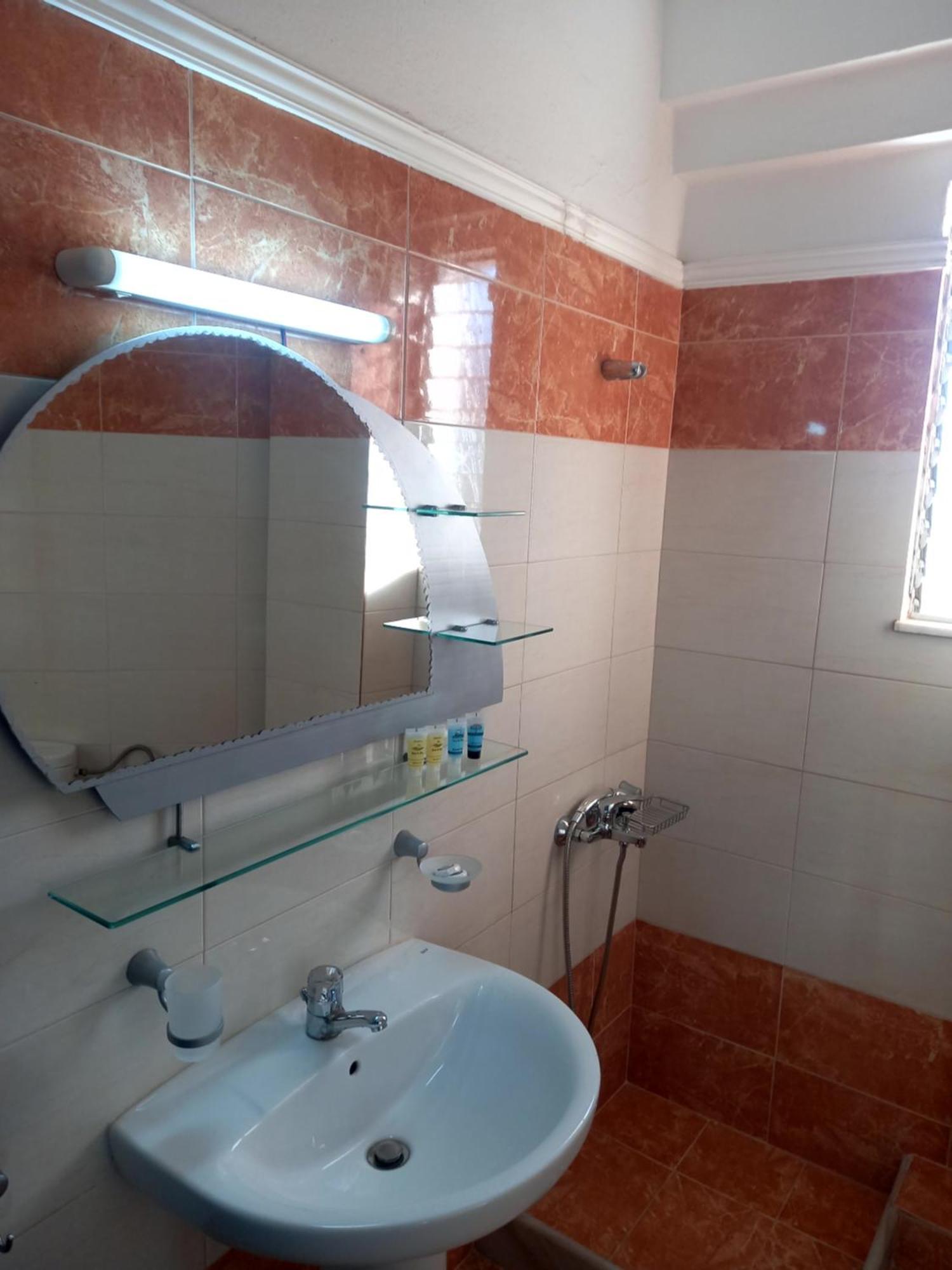 Hotel Tainaro Loutra Edipsou  ภายนอก รูปภาพ