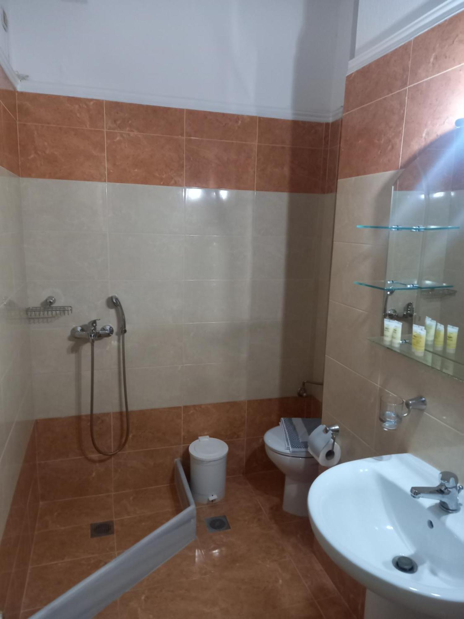 Hotel Tainaro Loutra Edipsou  ภายนอก รูปภาพ