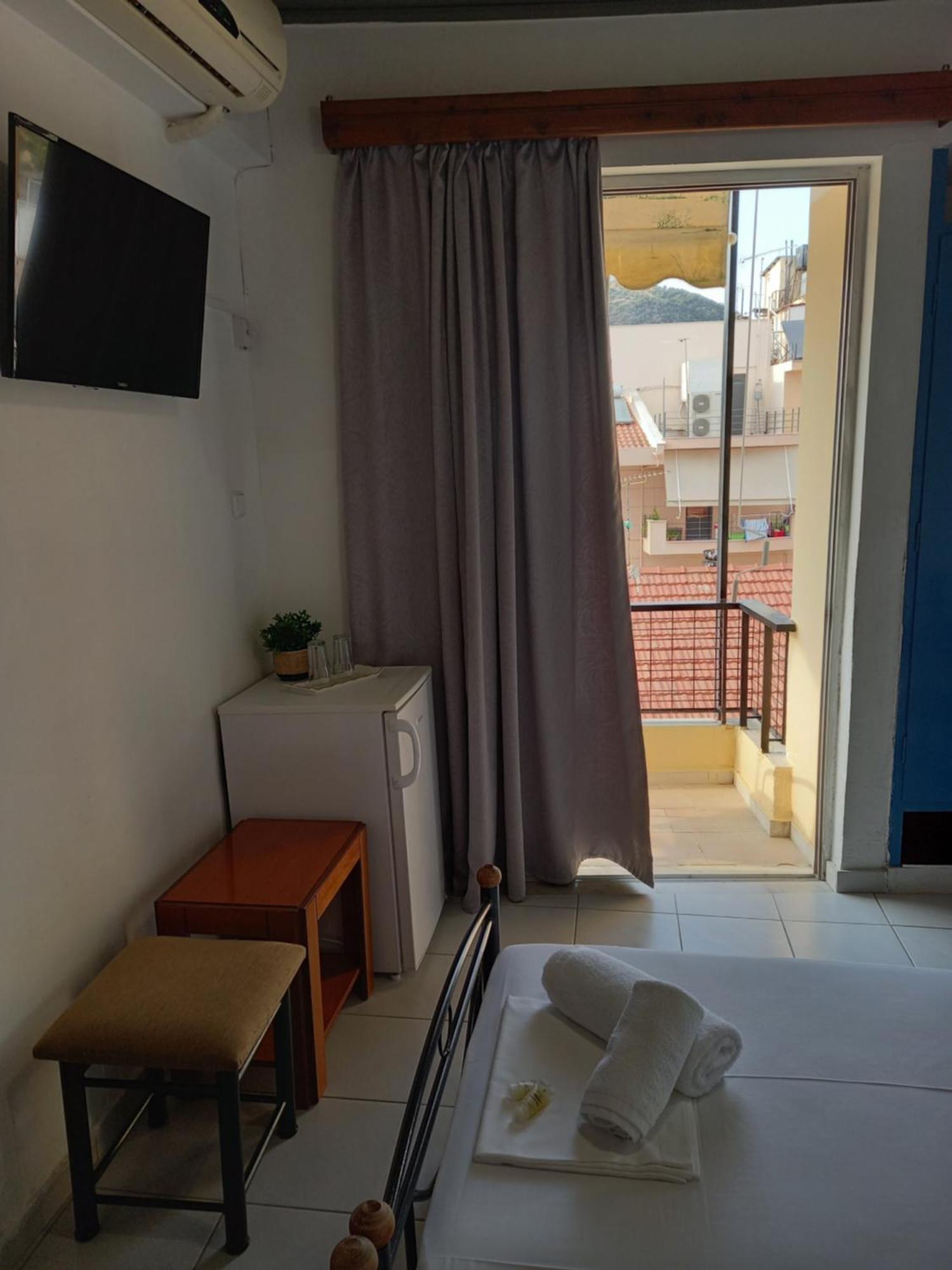 Hotel Tainaro Loutra Edipsou  ภายนอก รูปภาพ