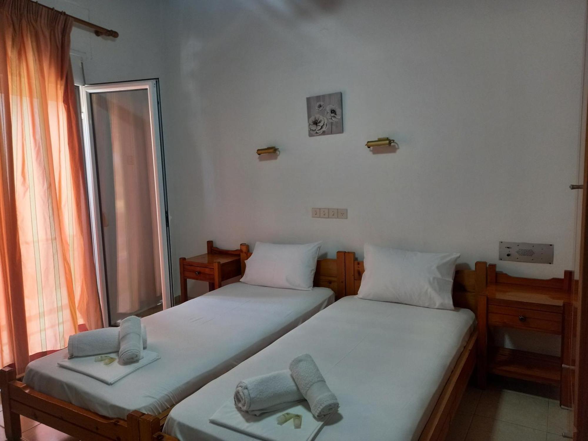 Hotel Tainaro Loutra Edipsou  ภายนอก รูปภาพ