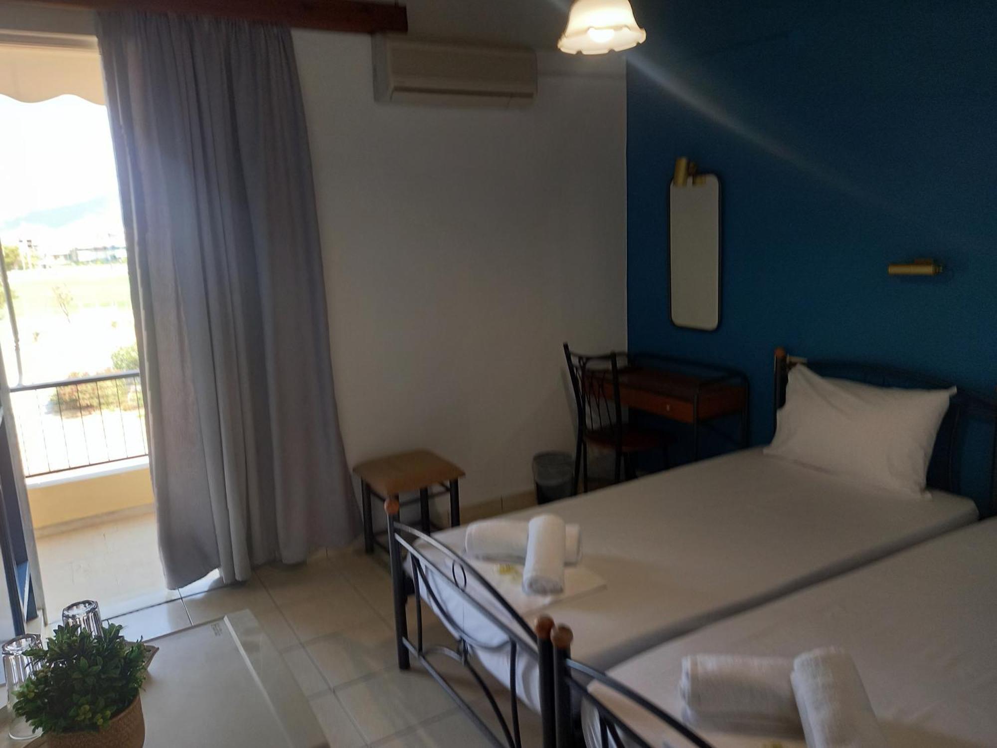 Hotel Tainaro Loutra Edipsou  ภายนอก รูปภาพ